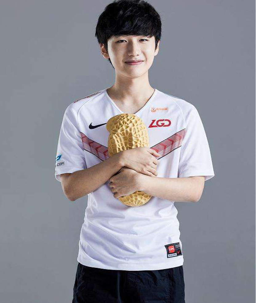 NS轻取BRO,Ruler操刀奇招英雄翻盘全球总决赛2:1(巴黎) NS轻取BRO,Ruler操刀奇招英雄翻盘全球总决赛2:1(巴黎)